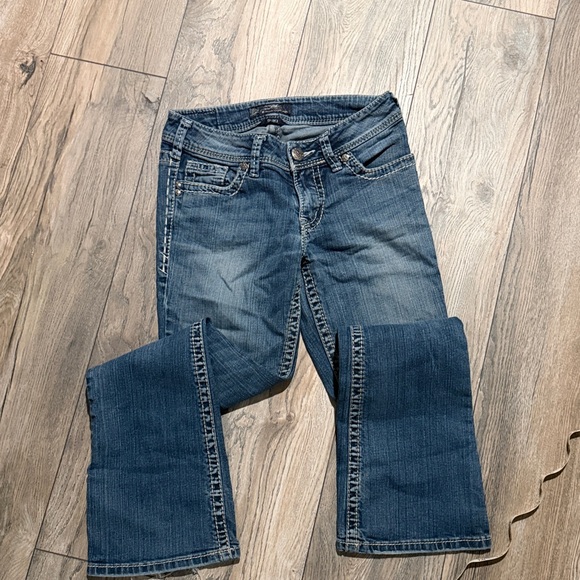 Silver Jeans - Picture 2 of 5